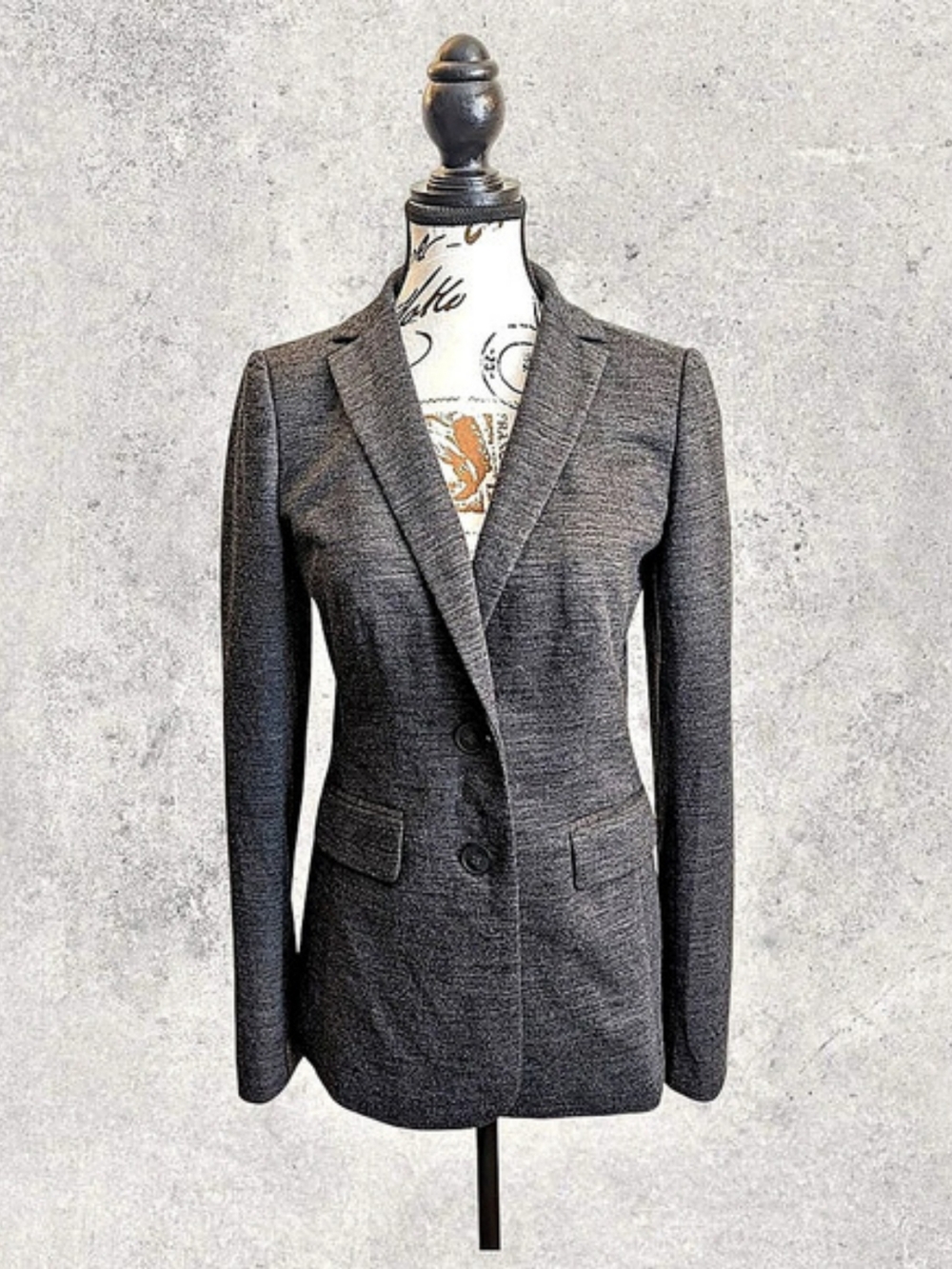 Ann Taylor The Notched Two Button Blazer in Seasonless Stretch Notched Two